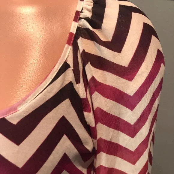 Accidentally In Love  Juniors Medium - Picture 4 of 7